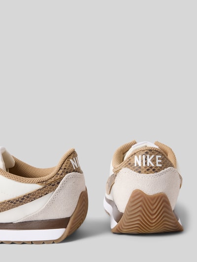 Produktfoto, Sneaker mit Logo Modell 'Pacific Premium' von Nike in Beige und Weiß mit Gummisohle, Schafthöhe 8 cm, Schaftweite 9 cm