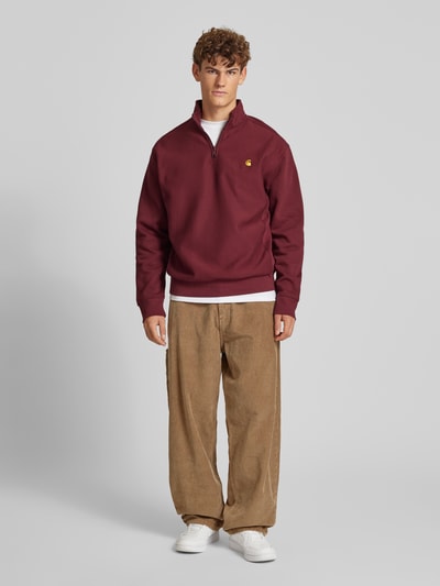 Carhartt Work In Progress Sweatshirt mit Troyer-Kragen Modell 'AMERICAN SCRIPT' Bordeaux 1