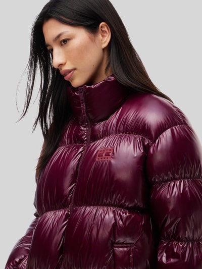 Tommy Jeans Regular Fit Steppjacke mit Label Stitching Bordeaux 3
