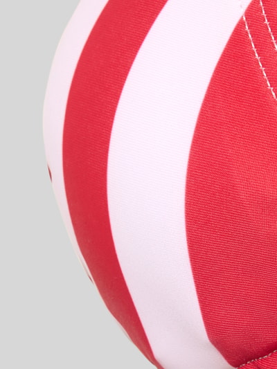 Produktfoto, Bikini-Oberteil mit rückseitiger Schnürung Modell 'BAOMI' von Pieces, Optik:Allover-Muster, Stoff in Rot und Weiß, glatte Textur, Verschluss(Oberteil): Schnürverschluss