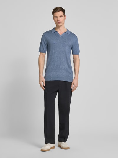 Lindbergh Slim Fit Poloshirt mit V-Ausschnitt Modell 'Ecovero' Rauchblau 1