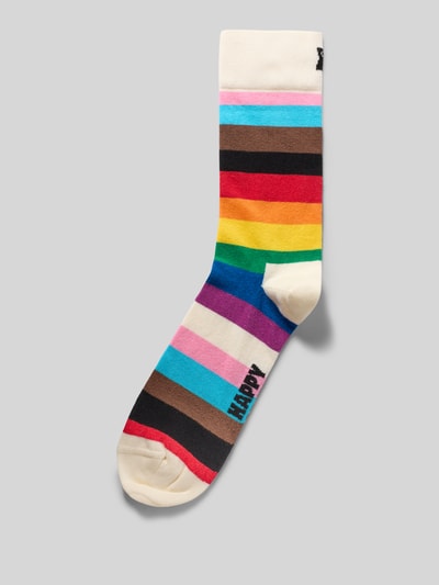Produktfoto, Socken mit Pride-Print von Happy Socks, bunte Streifen, weiche stretchige Baumwollmischung, Label-Detail am Bund