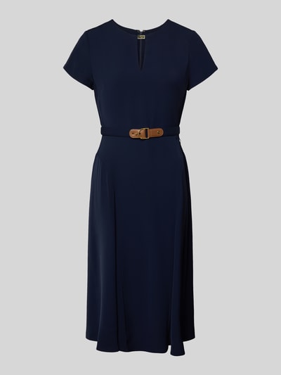 Produktfoto, granatowe Midikleid mit Taillengürtel Modell 'BRYGITKA' von Lauren Ralph Lauren, dopasowany krój, kluczowy dekolt, gładka tkanina