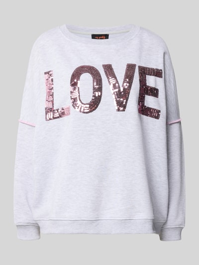 Produktfoto, Oversized Sweatshirt aus reiner Baumwolle Modell 'Love' von miss goodlife in Hellgrau mit Statement-Print und Paillettenbesatz.