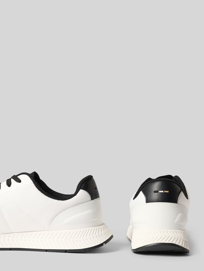 Produktfoto, Low Top Sneaker mit dämpfender Sohle Modell 'TITANIUM_RUNN' von BOSS in Optik: Unifarben, abgerundete Schuhspitze, Mesh, Sohle: dämpfend