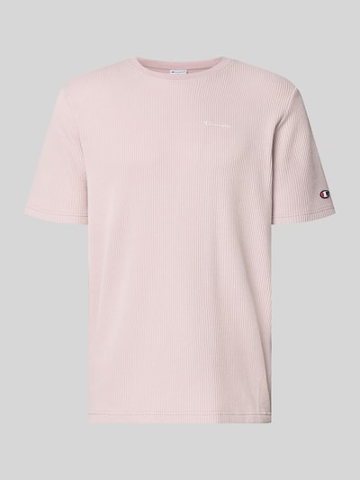Produktfoto, T-Shirt mit Strukturmuster und Label-Stitchings von CHAMPION aus Baumwoll-Mix in zartem Rosa, Regular Fit, dezente Textur