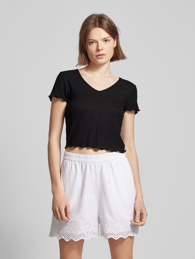 Only Cropped T-Shirt mit Muschelsaum Modell 'KIKA' Black 4