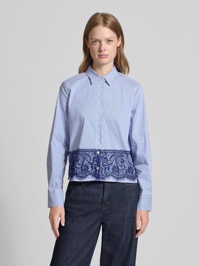 Emily Van den Bergh Bluzka koszulowa o kroju regular fit z obszyciem koronką Jasnoniebieski 4