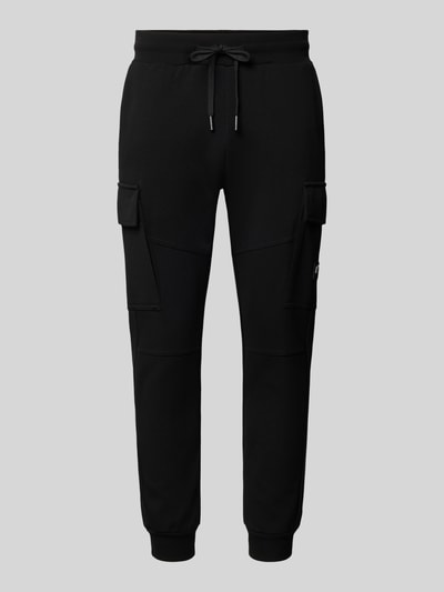 Produktfoto, Regular Fit Sweatpants mit Cargotaschen von Antony Morato in Schwarz, Baumwoll-Mix, Elastikbund, Label-Patch, glatte Textur