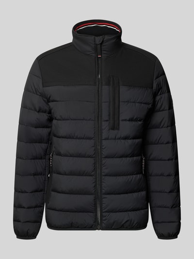 Produktfoto, Regular Fit Steppjacke mit seitlichen Stretcheinsätzen von Tom Tailor in Optik: Unifarben, Stehkragen, Reißverschluss, Logo-Patch, Rückenpasse, Langarm mit elastischem Ärmel- und Rumpfabschluss, wasserabweisend, Innentasche, seitliche Reißverschlusstaschen und Brusttasche.