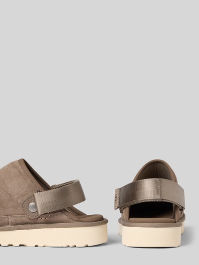 UGG Slides mit Fesselriemen Modell 'GOLDENCOAST CLOG II' Taupe 2