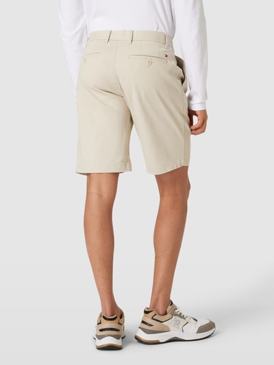 Tommy Hilfiger Shorts in unifarbenem Design Stein 5