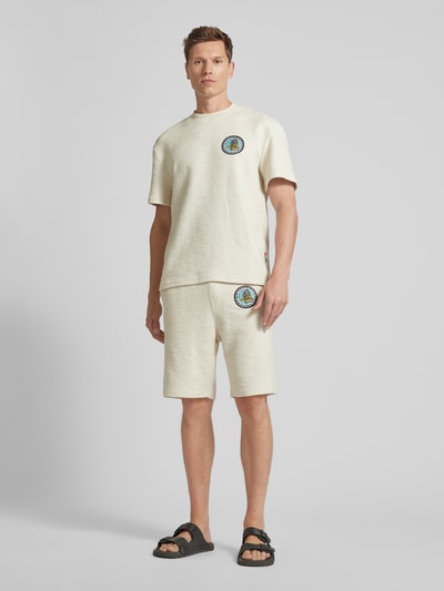 CARLO COLUCCI Regular Fit Shorts mit Label-Patch Beige 1