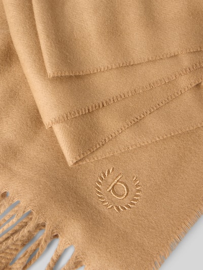 Produktfoto, Schal mit Fransen von bugatti in Beige, rechteckige Form, Strick-Optik, Label-Stitching, Breite 29 cm