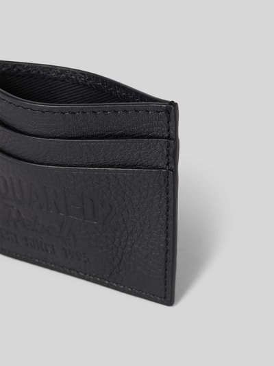 Produktfoto, Portemonnaie mit Logo-Prägung von Dsquared2 aus schwarzem Leder mit Strukturmuster und Steckfächern, Breite 10 cm, Länge 7 cm