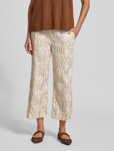 Frauenmodel trägt Slim Fit Culotte aus Leinen-Mix Modell 'PAM CULOTTE' von Raphaela By Brax, Optik:Allover-Muster, Cropped, seitliche Eingrifftaschen, Paspeltaschen, elastischer Bundabschluss, creme-braune Farben und weiche Textur, Ganzkörperansicht von vorne.