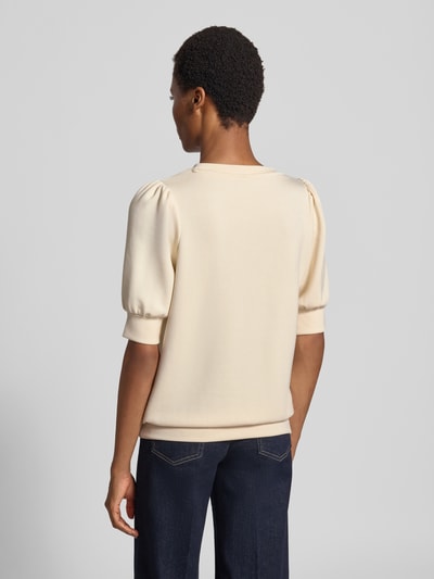 Vrouwenmodel draagt Soyaconcept sweatshirt met Ballonmouwen Model 'BANU', Materiaalmix met stretch, los model, ronde hals, halflange mouwen, rugaanzicht.