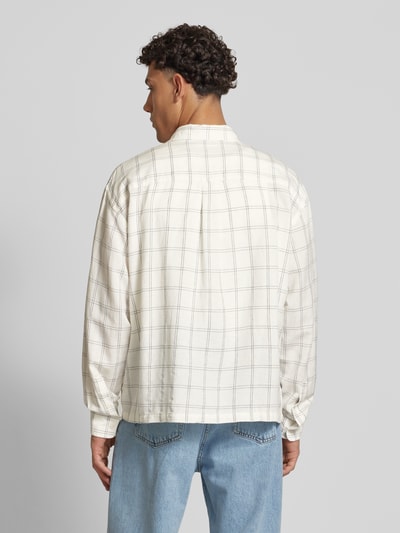 WEEKDAY Oversized Freizeithemd aus Viskose-Baumwoll-Mix mit Leinen-Anteil Offwhite 5