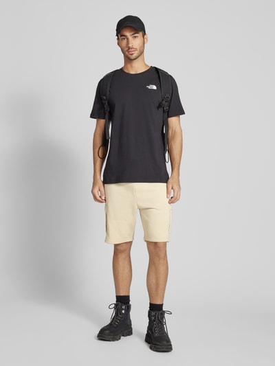 The North Face Regular Fit Sweatshorts mit Cargotaschen Modell 'ICONS' Beige 1