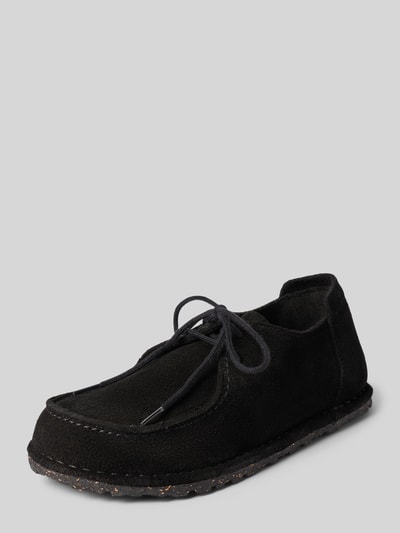 Produktfoto, Schnürschuhe aus Leder mit Label-Prägung Modell 'UTTI LACE' von Birkenstock in Schwarz mit abgerundeter Form, strukturierter Sohle, Beschichtet, Absatzhöhe 1 cm, Schafthöhe 9 cm, Schaftweite 9 cm, Damen.