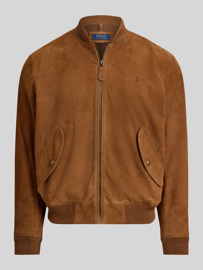 Produktfoto, Regular Fit Lederjacke mit seitlichen Pattentaschen von Polo Ralph Lauren in braunem Veloursleder, college-Kragen, Reißverschluss, Logo-Stitching, gerippte Abschlüsse, unifarbene Optik