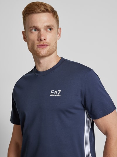 EA7 Emporio Armani T-shirt met labelprint Marineblauw - 3