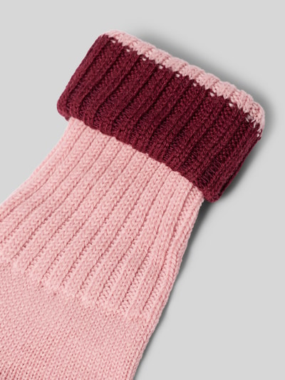 Produktfoto, Wollsocken aus Schurwoll-Mix Modell 'PLYMOUTH' von Burlington, imitacja dzianiny, zakładka w kontrastowym kolorze, detal z logo, elastyczne prążkowane ściągacze