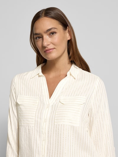 Vero Moda Bluzka koszulowa o kroju regular fit z mieszanki wiskozy model ‘BUMPY’ Biały 3