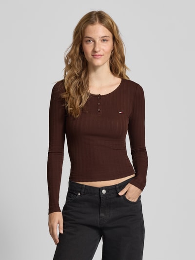 Tommy Jeans Longsleeve Henley-Shirt mit Rippstruktur Schoko 4