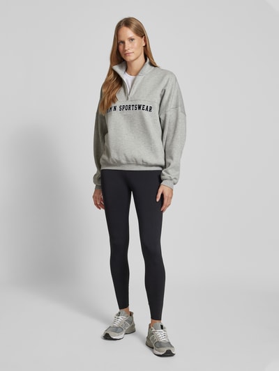 AIMN Sweatshirt mit Label-Print Modell 'Varsity' Mittelgrau Melange 1