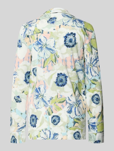 Frauenmodel trägt Relaxed Fit Pyjama-Oberteil mit Brusttasche von Christian Berg Woman, florales Muster, Baumwoll-Modal-Mix, Langärmelig, Reverskragen, Knopfleiste, Ganzkörperansicht Rückansicht.