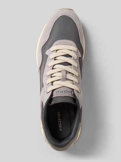 Produktfoto, Sneaker aus Leder-Mix Modell 'City' von HOFF, Herren Sneaker mit abgerundeter Passform, Logo-Detail, Schnürverschluss, profilierte Sohle, Absatzhöhe 4 cm, Schafthöhe 8 cm, Schaftweite 7 cm, verschiedene Grau- und Beigetöne, glatte und strukturierte Oberflächen