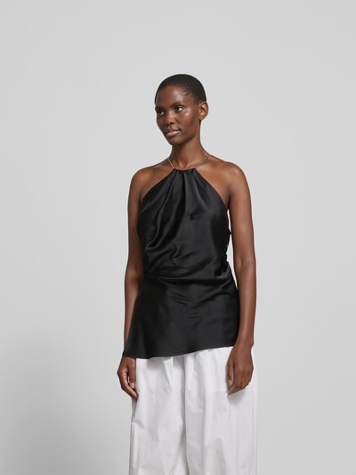 Frauenmodel trägt Top aus Satin mit Viskose-Anteil von Victoria Beckham in Schwarz, körpernahe Passform, ärmel- und schulterlos, Ganzkörperansicht von vorne.