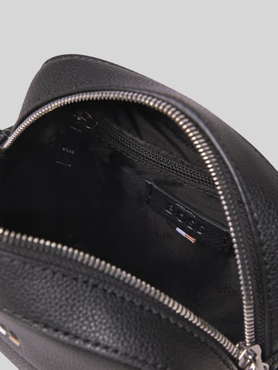 BOSS Torba na długim pasku z detalem z logo model ‘Ray’ Czarny 5