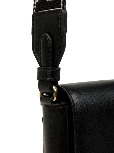 DKNY Winonna Flap Crossbody Zwart