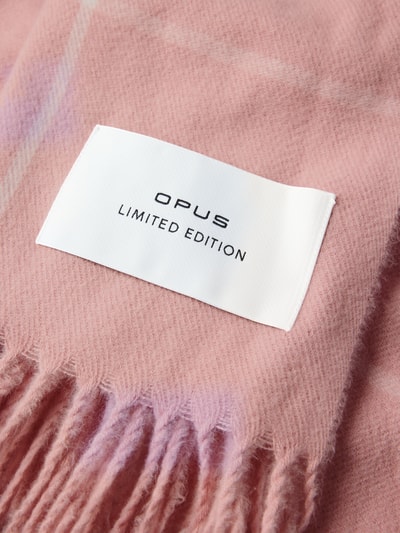 OPUS Szal z detalem z logo model ‘Avidane’ Jasnoróżowy 2