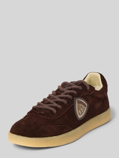 Produktfoto, Sneaker mit Label-Detail Modell 'AURORA01' von Blauer USA, braune Farbe, strukturierte Sohle, abgerundete Form, Schnürung