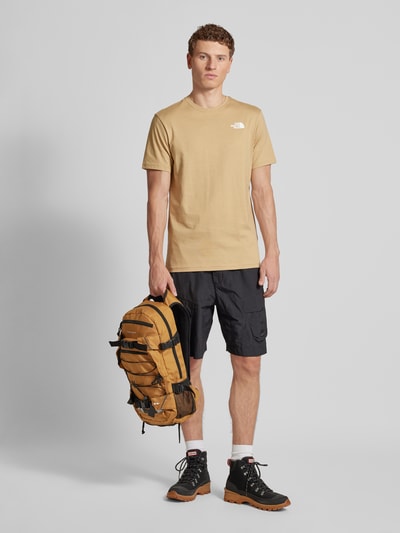 The North Face T-shirt z nadrukiem z logo model ‘REDBOX’ Beżowy 1