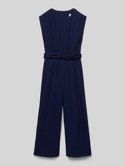 Produktfoto, Regular Fit Jumpsuit in Plissee-Optik von DANAMADE, dunkelblau, ärmellos, Zierschleife, taillierte Passform, Rundhalsausschnitt