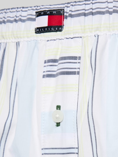 Produktfoto, Loose Fit Pyjama Shorts aus reiner Baumwolle von TOMMY HILFIGER, gestreift, Optik: Allover-Muster, Logo-Patch, Poplin-Textur