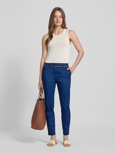 Christian Berg Woman Slim Fit Stoffhose mit verkürztem Schnitt Blau 1