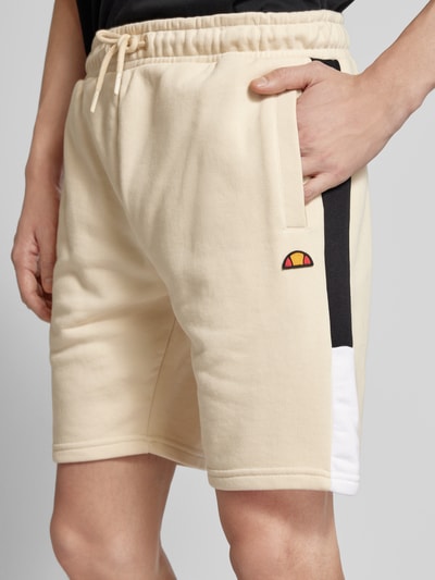 Ellesse Sweatshorts mit Label-Stitching Modell 'TURI' Offwhite 3