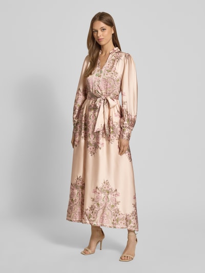 Neo Noir Midikleid mit Paisley-Muster Modell 'Nova' Rose 1