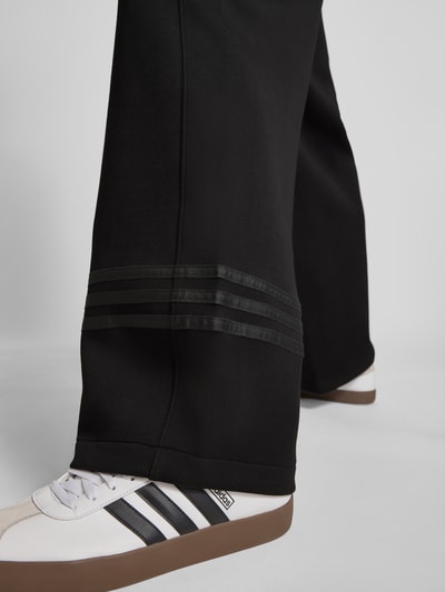 adidas Originals Loose fit sweatpants van katoenmix met logostitching Zwart - 3