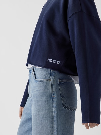 ROTATE Sweatshirt im cropped Design Dunkelblau 3