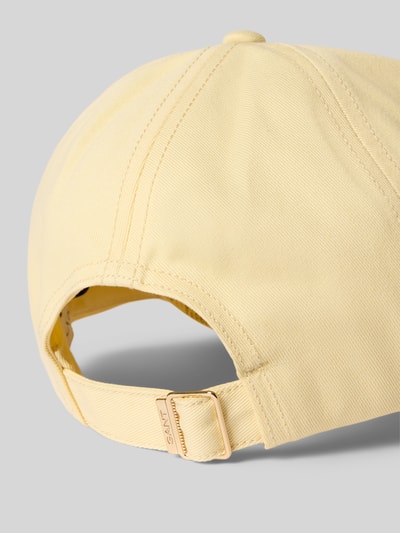 Produktfoto, Basecap aus Baumwolle mit Label-Stitching von Gant in Gelb, Reine Baumwolle, verstärkter Schirm, Größenverstellbar, Nahaufnahme