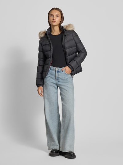 Tommy Jeans Shaped fit donsjack met logostitching  Zwart - 1