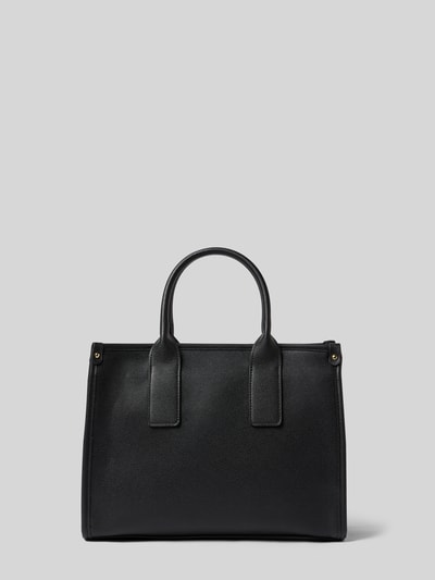 Produktfoto, schwarze Handtasche mit Logo-Prägung Modell 'FOXY' von VALENTINO BAGS, strukturierte Oberfläche, zwei Tragegriffe, verstellbarer Schultergurt, Hauptfach mit Reißverschluss, Reißverschlusstasche innen, Maße: Breite 34 cm, Länge 26 cm, Tiefe 15 cm, Länge Schulterriemen 38 cm