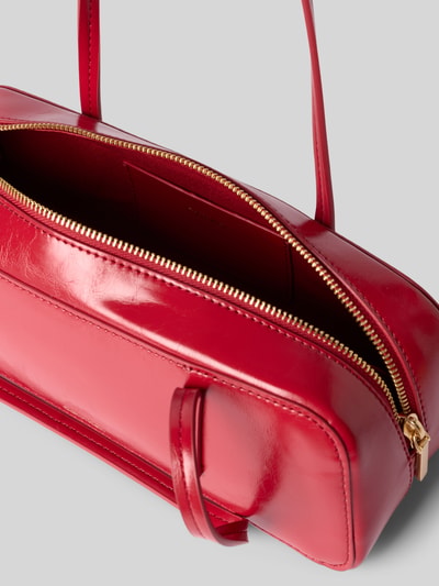CK Calvin Klein Henkeltasche mit Label-Prägung Modell 'FOIL LOGO GLOSSY BAULETTO' Rot 5