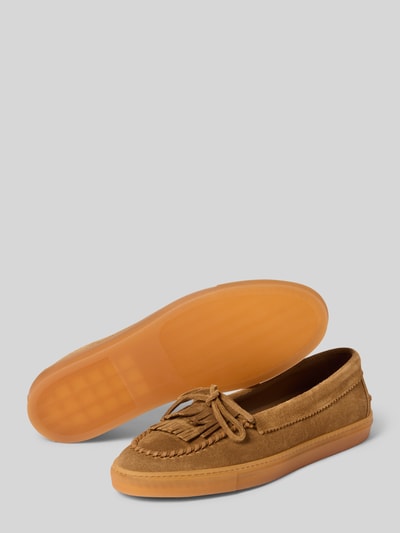 Produktfoto, Loafers aus Leder mit Gummisohle Modell 'CPH365' von Copenhagen, naturalna skóra, zaokrąglony czubek, zakładana przez głowę, gumowa podeszwa, wysokość obcasa w rozmiarze 40: 2 cm, wysokość cholewki w rozmiarze 40: 5 cm, szerokość w rozmiarze 40: 17 cm, brązowe i pomarańczowe odcienie, matowa i gładka faktura